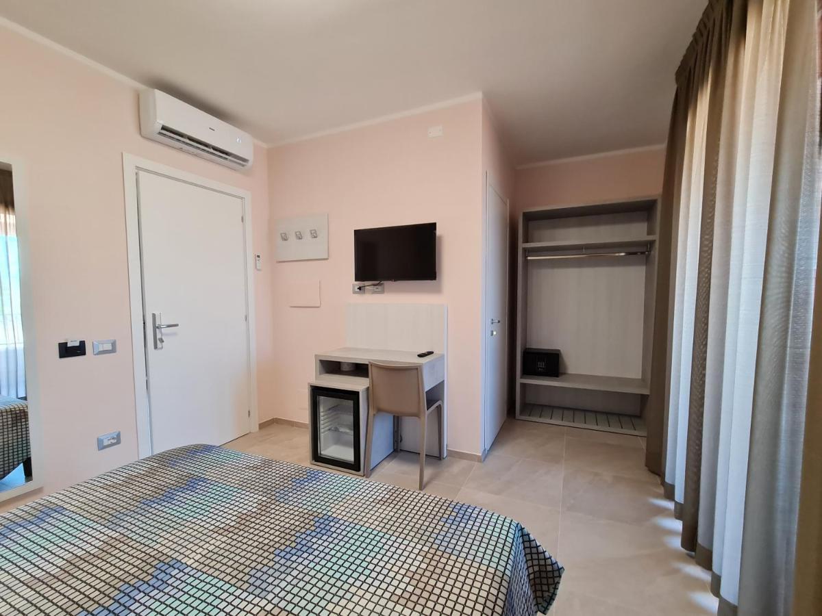 Il Risveglio Di Pula Domo Hotel Exterior foto